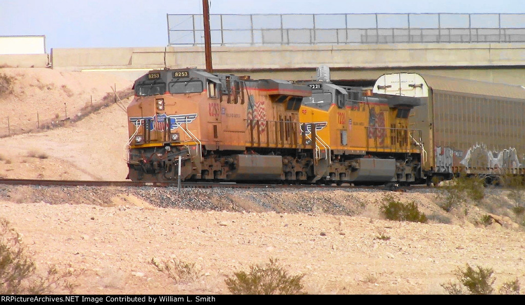 WB Unit Vehicular Flat Car Frt at Erie NV -3